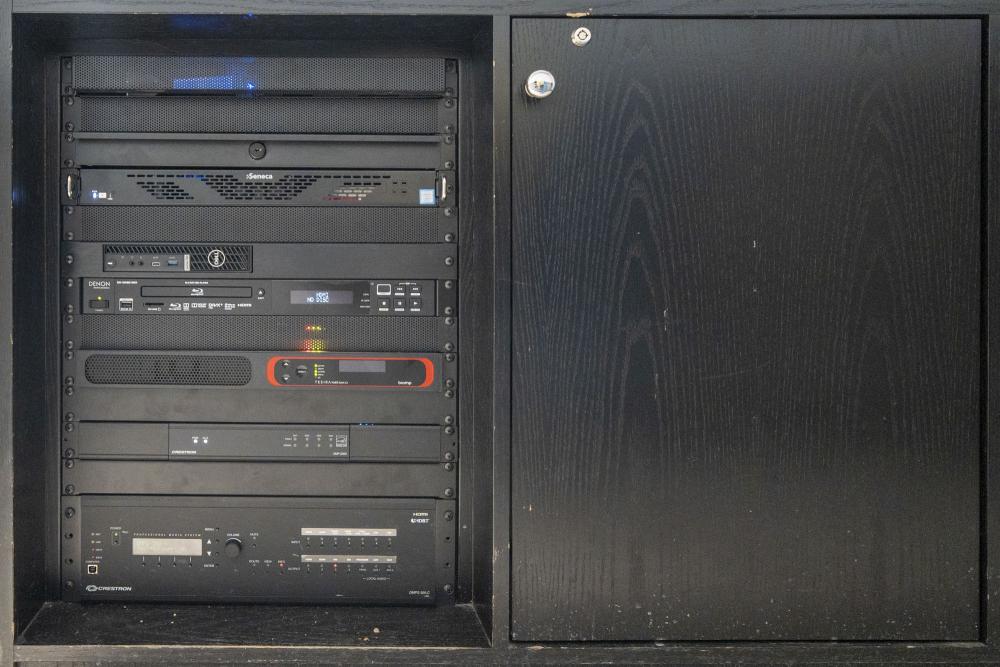 Equipment rack