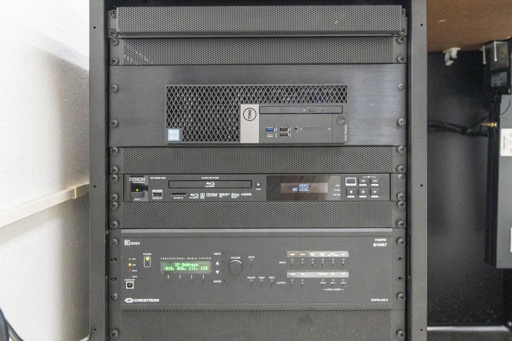 Equipment rack